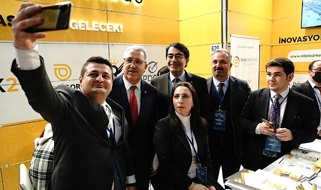 Rektör Prof. Dr. Budak, “Ege Kariyer Fuarı, öğrencilere kariyer planlarında yeni ufuklar açacak”