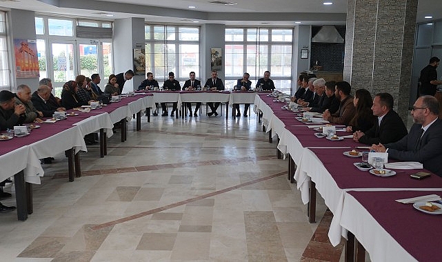 Kemer’de muhtarlar toplantısı yapıldı