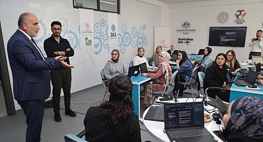 Canik’te Kadınlar Yapay Zekâ İle Geleceğe Hazırlanıyor